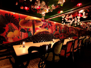 Illustration for article titled Tokyo's Most Unusual Restaurants Offer More Than Food